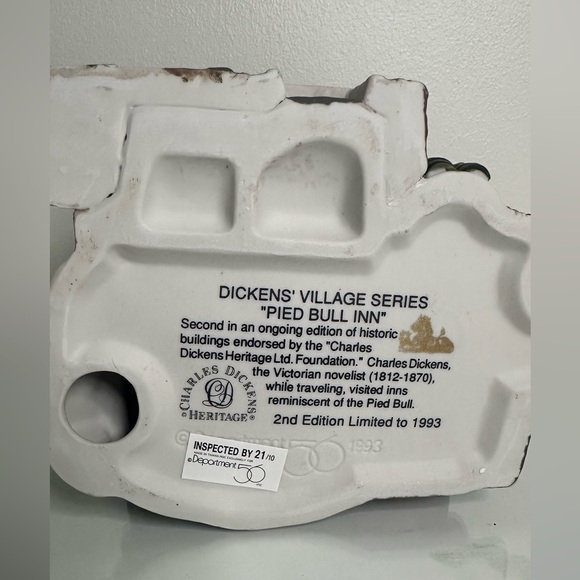 Department 56 The Pied Bull Inn Retired Dickens Village - Picture 7 of 13